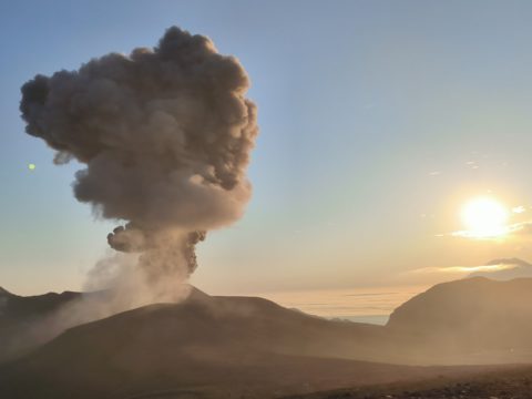 Фотоальбом: Экспедиция на Северные Курильские острова